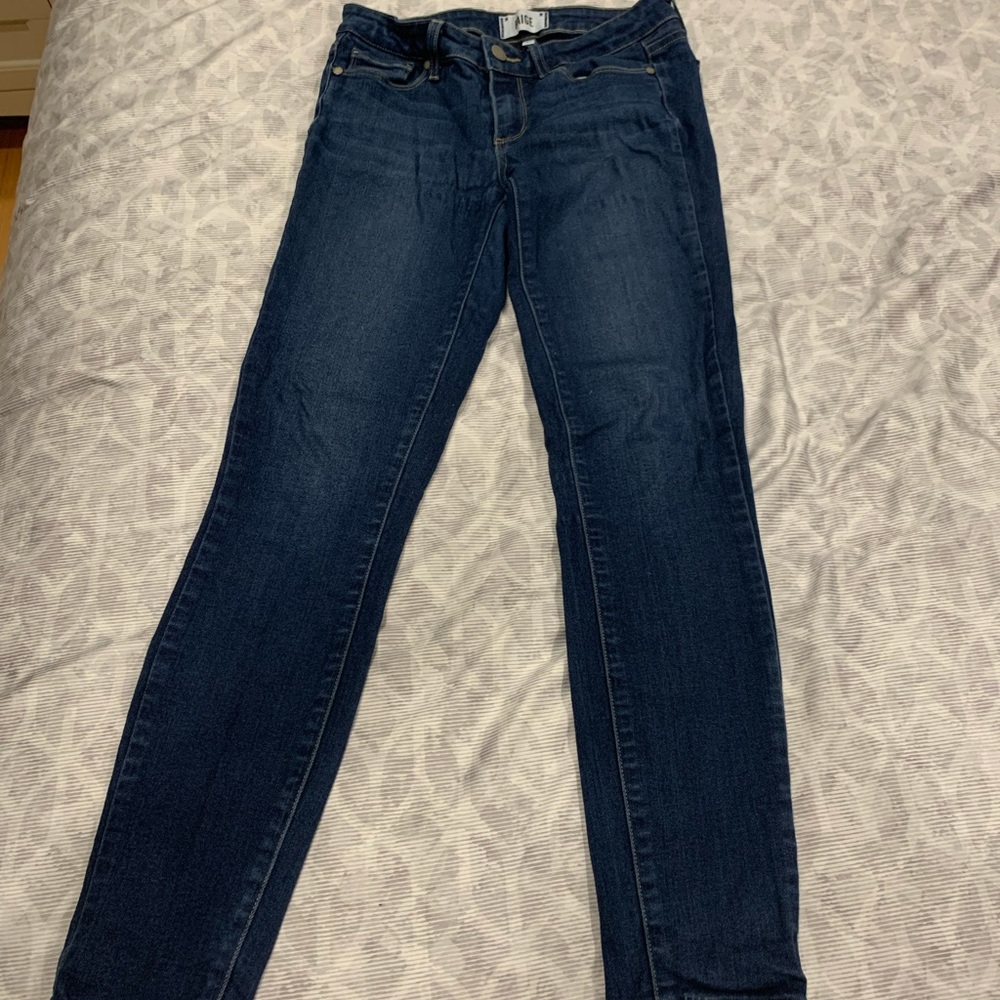 Paige skinny jeans GUC size 27 stretch